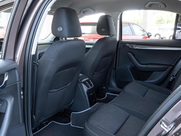 Skoda Octavia III (A7) Рестайлинг с пробегом 2018 года, цена 1 874 000 рублей, 184856 км, лифтбек, Автокод Объявления
