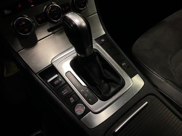 Volkswagen Passat B7 с пробегом 2013 года, цена 1 150 000 рублей, 225544 км, седан, Автокод Объявления