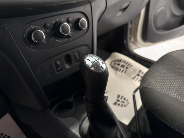 Renault Sandero II Рестайлинг с пробегом 2019 года, цена 1 111 000 рублей, 120000 км, хэтчбек, Автокод Объявления