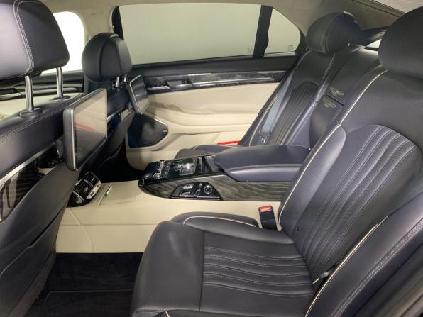 Genesis G90 I с пробегом 2017 года, цена 2 617 000 рублей, 130237 км, седан, Автокод Объявления