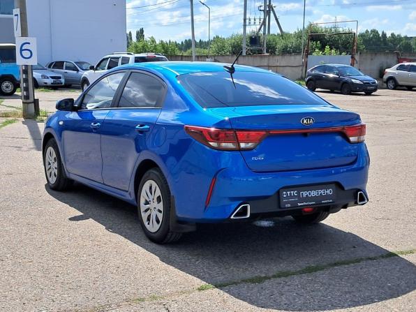 Kia Rio IV Рестайлинг с пробегом 2021 года, цена 1 565 000 рублей, 44000 км, седан, Автокод Объявления
