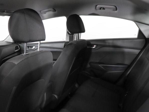 Hyundai Solaris II с пробегом 2017 года, цена 1 100 000 рублей, 155377 км, седан, Автокод Объявления