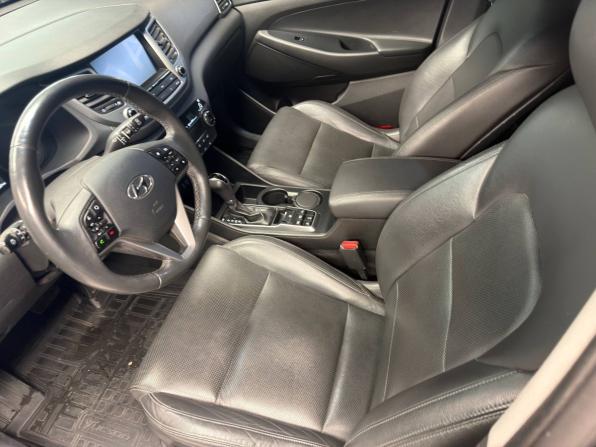 Hyundai Tucson III Рестайлинг с пробегом 2018 года, цена 1 800 000 рублей, 190508 км, внедорожник, Автокод Объявления
