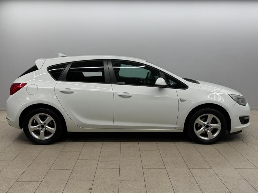 Opel Astra J Рестайлинг Санкт-Петербург  - изображение 5