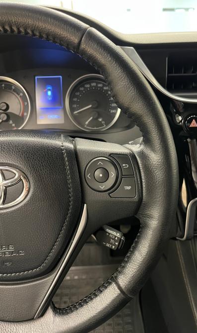 Toyota Corolla XI (E160 E170 E180) Рестайлинг 1 Челябинск  - изображение 17