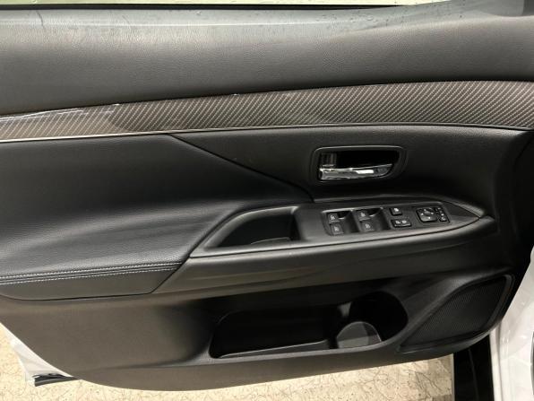 Mitsubishi Outlander III Рестайлинг 3 с пробегом 2021 года, цена 2 259 000 рублей, 105672 км, внедорожник, Автокод Объявления