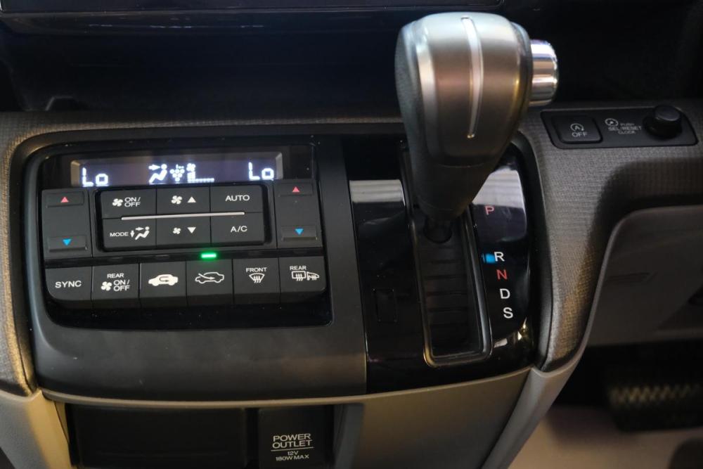 Honda Stepwgn V Омск  - изображение 17
