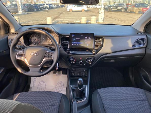 Hyundai Solaris II Рестайлинг с пробегом 2020 года, цена 1 345 000 рублей, 74779 км, седан, Автокод Объявления