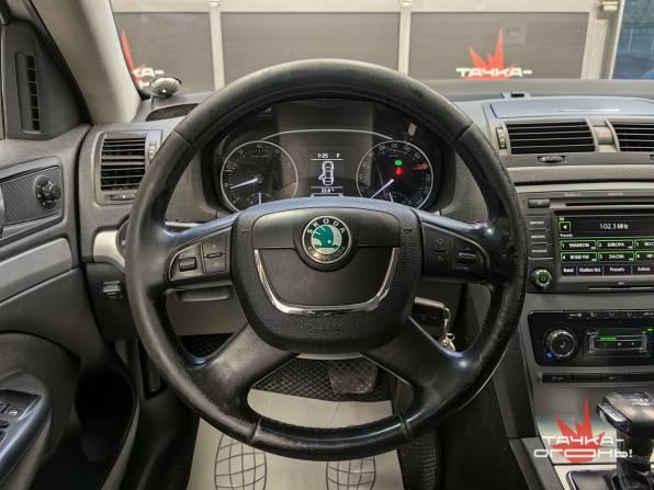 Skoda Octavia II (A5) Рестайлинг с пробегом 2010 года, цена 777 000 рублей, 165000 км, лифтбек, Автокод Объявления