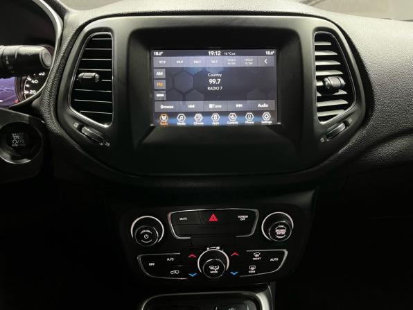 Jeep Compass II с пробегом 2018 года, цена 1 780 000 рублей, 97000 км, внедорожник, Автокод Объявления