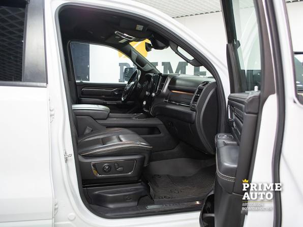 Ram 1500 V с пробегом 2022 года, цена 9 499 000 рублей, 32151 км, offers.body_type.unknown, Автокод Объявления