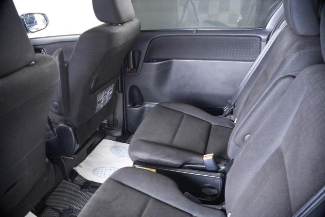 Toyota Voxy III (R80) с пробегом 2014 года, цена 1 799 000 рублей, 149256 км, минивэн, Автокод Объявления