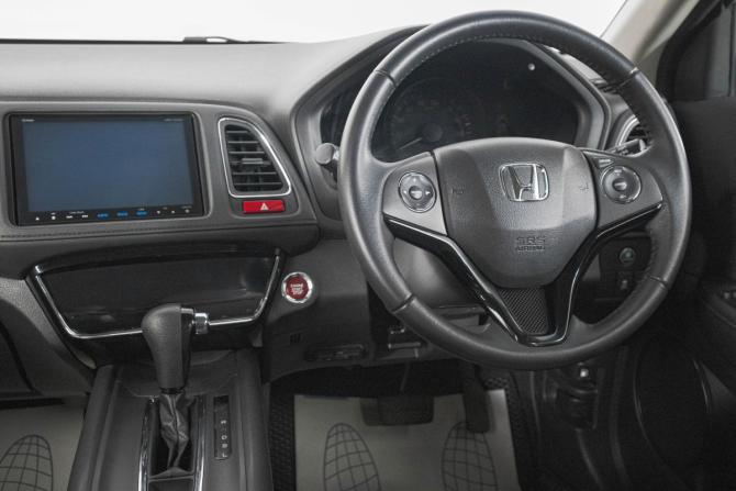 Honda Vezel I с пробегом 2015 года, цена 1 749 000 рублей, 70000 км, внедорожник, Автокод Объявления