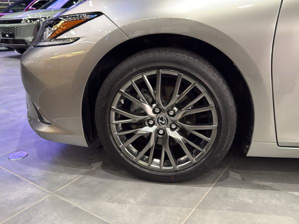 Lexus ES VII с пробегом 2021 года, цена 3 938 000 рублей, 78537 км, седан, Автокод Объявления