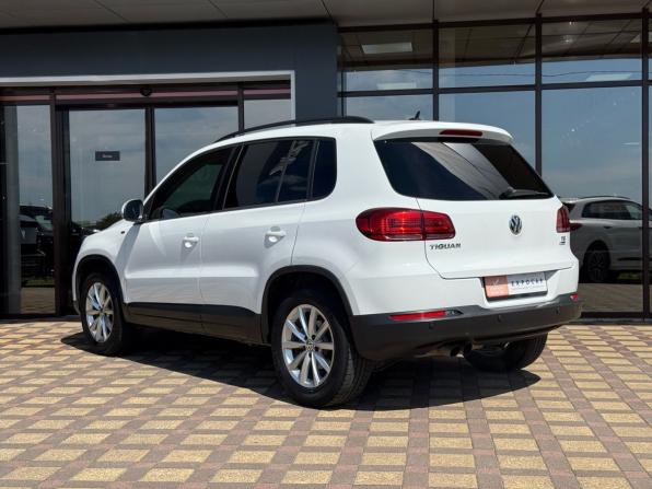 Volkswagen Tiguan I Рестайлинг с пробегом 2015 года, цена 1 180 000 рублей, 207967 км, внедорожник, Автокод Объявления