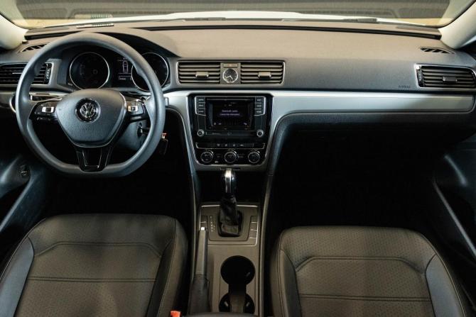 Volkswagen Passat (North America and China) I Рестайлинг с пробегом 2016 года, цена 1 419 000 рублей, 147660 км, седан, Автокод Объявления