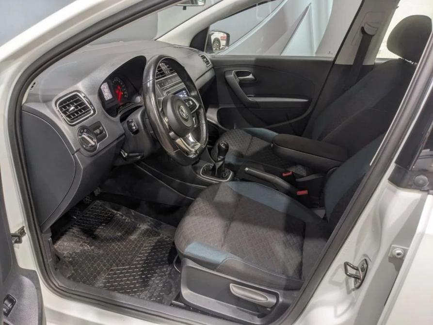 Volkswagen Polo V Рестайлинг Пермь  - изображение 15