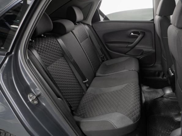 Volkswagen Polo V Рестайлинг с пробегом 2018 года, цена 999 000 рублей, 187100 км, седан, Автокод Объявления