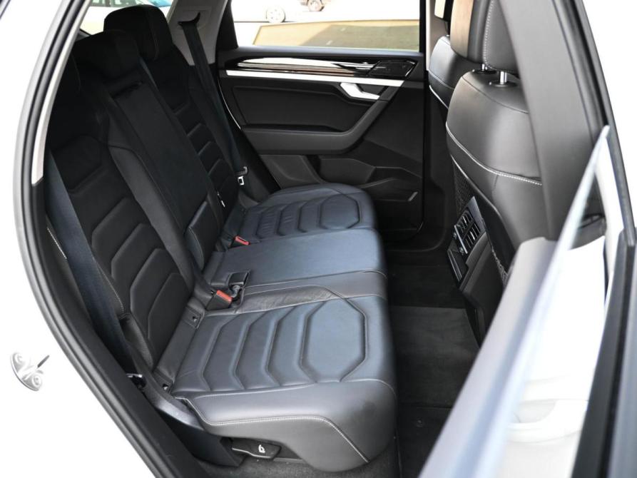 Volkswagen Touareg III Новороссийск  - изображение 7