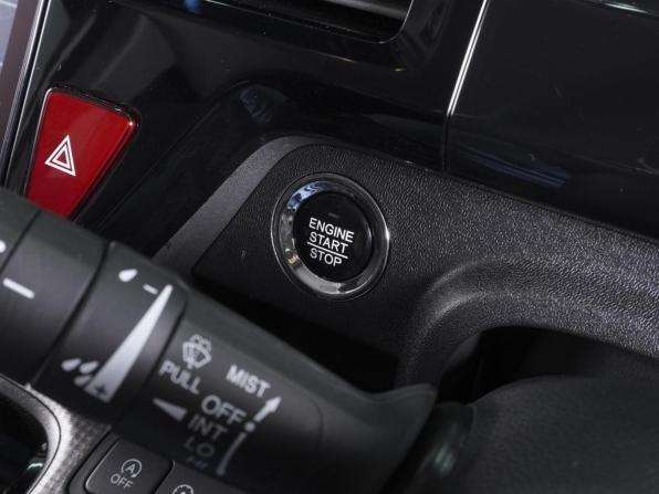 Honda Stepwgn V Рестайлинг с пробегом 2021 года, цена 2 630 000 рублей, 58773 км, минивэн, Автокод Объявления