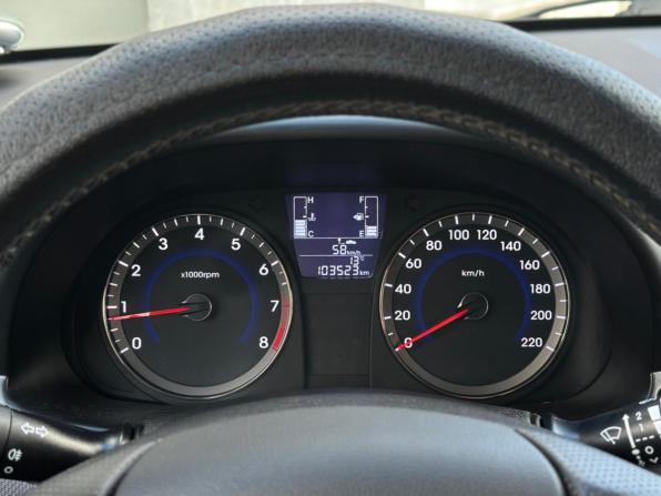 Hyundai Solaris I Рестайлинг с пробегом 2015 года, цена 979 000 рублей, 103523 км, хэтчбек, Автокод Объявления