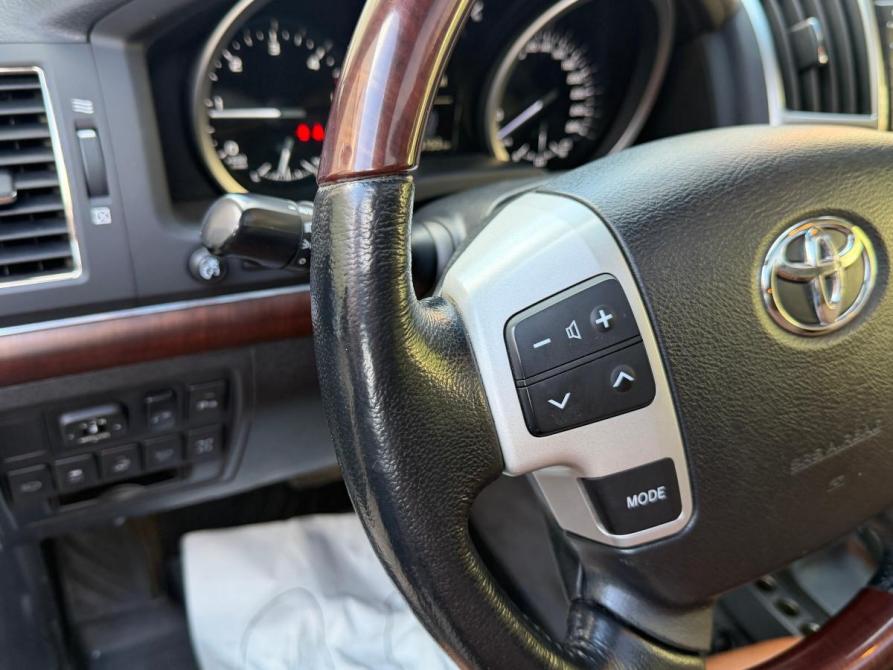 Toyota Land Cruiser 200 Series Рестайлинг 1 Санкт-Петербург  - изображение 13