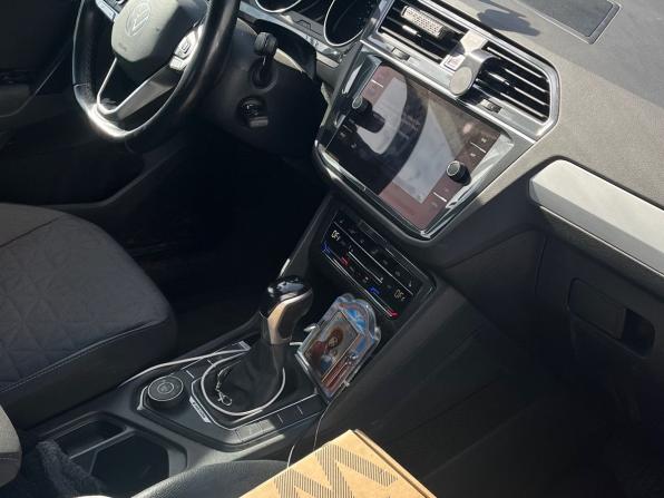 Volkswagen Tiguan II Рестайлинг с пробегом 2021 года, цена 3 449 000 рублей, 74262 км, внедорожник, Автокод Объявления