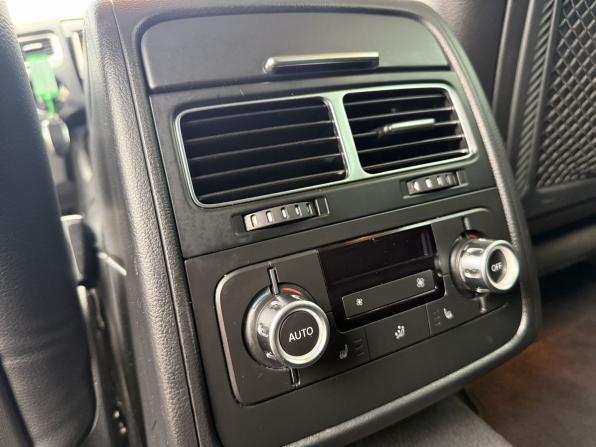 Volkswagen Touareg II с пробегом 2012 года, цена 1 830 000 рублей, 258000 км, внедорожник, Автокод Объявления