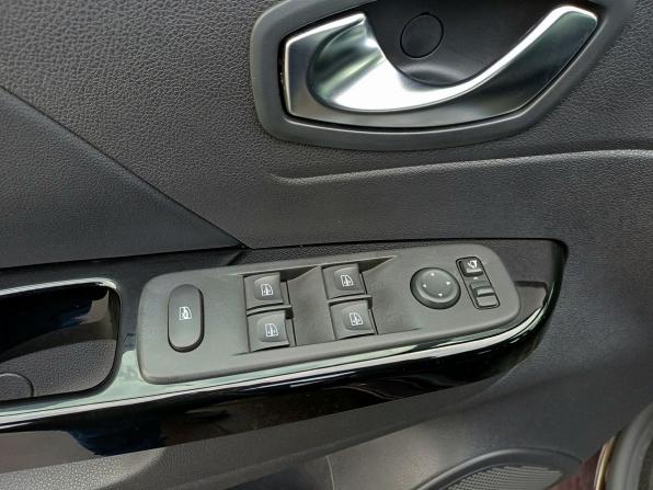 Renault Kaptur I Рестайлинг с пробегом 2020 года, цена 1 419 000 рублей, 95136 км, внедорожник, Автокод Объявления