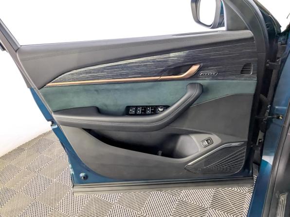 Geely Monjaro I с пробегом 2023 года, цена 3 250 000 рублей, 53308 км, внедорожник, Автокод Объявления