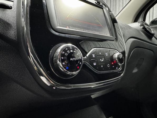 Renault Kaptur I с пробегом 2017 года, цена 1 520 000 рублей, 163475 км, внедорожник, Автокод Объявления