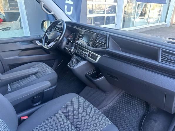 Volkswagen Multivan T6 Рестайлинг с пробегом 2021 года, цена 4 669 000 рублей, 158816 км, минивэн, Автокод Объявления