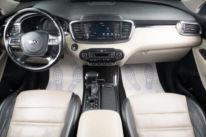 Kia Sorento III Prime Рестайлинг с пробегом 2018 года, цена 2 999 000 рублей, 188000 км, внедорожник, Автокод Объявления
