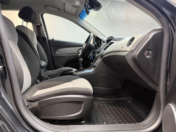 Chevrolet Cruze I с пробегом 2012 года, цена 750 000 рублей, 200319 км, хэтчбек, Автокод Объявления