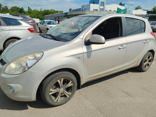 Hyundai i20 I с пробегом 2010 года, цена 300 000 рублей, 265000 км, хэтчбек, Автокод Объявления