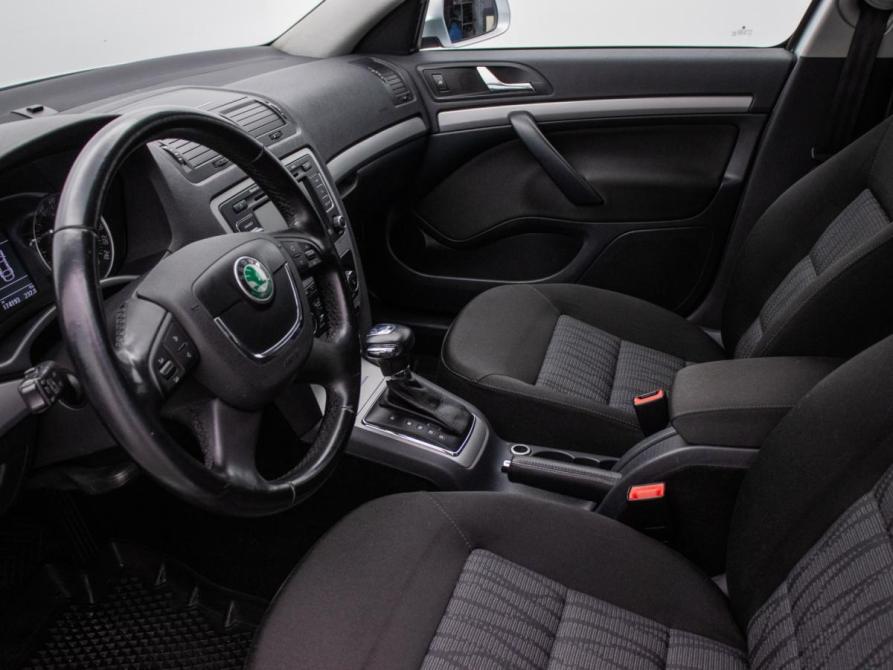 Skoda Octavia II (A5) Рестайлинг Москва  - изображение 10