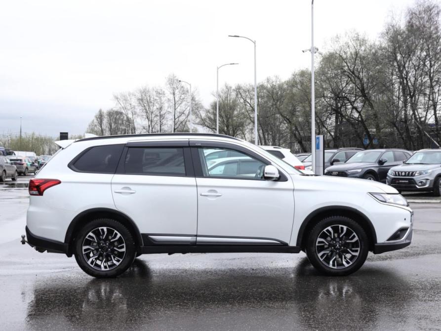 Mitsubishi Outlander III Рестайлинг 3 Москва  - изображение 4