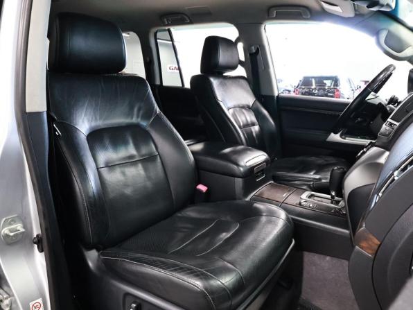 Toyota Land Cruiser 200 Series Рестайлинг 1 с пробегом 2013 года, цена 3 750 000 рублей, 305158 км, внедорожник, Автокод Объявления