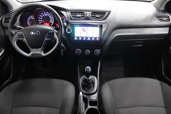 Kia Rio III Рестайлинг с пробегом 2016 года, цена 963 000 рублей, 136825 км, седан, Автокод Объявления