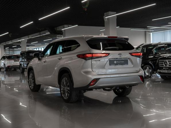 Toyota Highlander IV (XU70) с пробегом 2025 года, цена 5 600 000 рублей, 30 км, внедорожник, Автокод Объявления