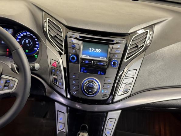 Hyundai i40 I Рестайлинг с пробегом 2015 года, цена 1 200 000 рублей, 281602 км, седан, Автокод Объявления