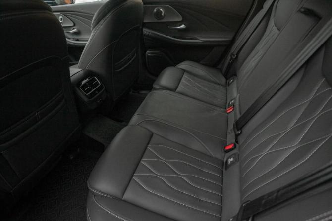 Chery Arrizo 8 с пробегом 2024 года, цена 2 248 000 рублей, 6300 км, седан, Автокод Объявления