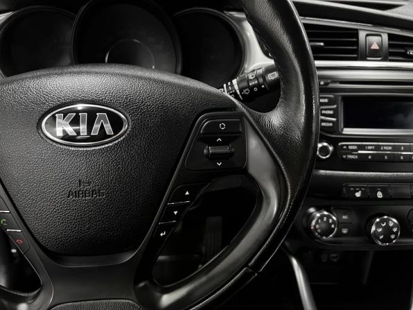 Kia Ceed II Рестайлинг с пробегом 2017 года, цена 1 195 000 рублей, 130849 км, хэтчбек, Автокод Объявления
