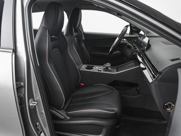 Omoda C5 I Рестайлинг с пробегом 2024 года, цена 2 080 000 рублей, 4948 км, внедорожник, Автокод Объявления