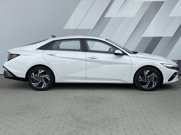 Hyundai Elantra VII (CN7) Рестайлинг с пробегом 2025 года, цена 2 820 000 рублей, 118 км, седан, Автокод Объявления