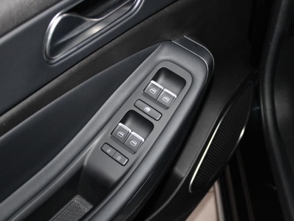 Omoda S5 с пробегом 2024 года, цена 1 469 900 рублей, 59896 км, седан, Автокод Объявления