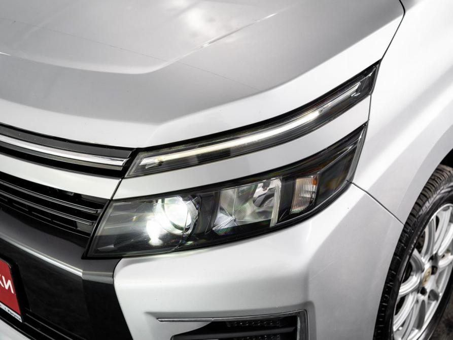 Toyota Voxy III (R80) Иркутск  - изображение 22