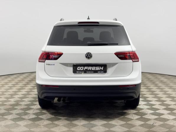 Volkswagen Tiguan II с пробегом 2018 года, цена 2 098 900 рублей, 133360 км, внедорожник, Автокод Объявления