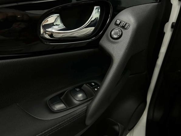 Nissan Qashqai II с пробегом 2017 года, цена 1 699 000 рублей, 160000 км, внедорожник, Автокод Объявления