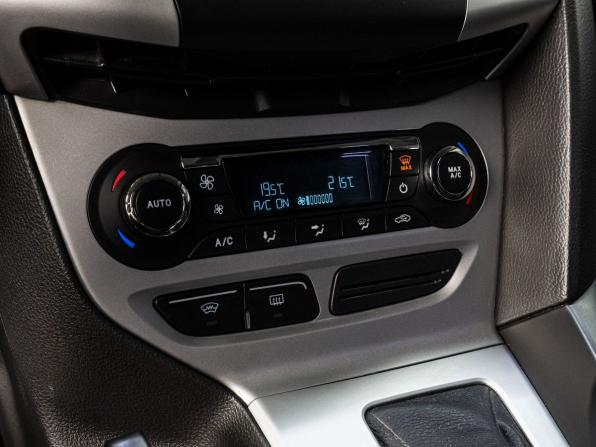 Ford Focus III с пробегом 2012 года, цена 650 000 рублей, 301199 км, хэтчбек, Автокод Объявления